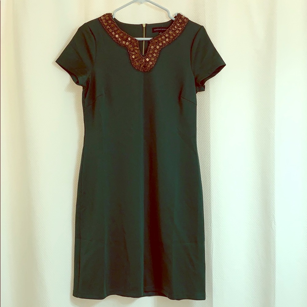 Cute mini green dress.